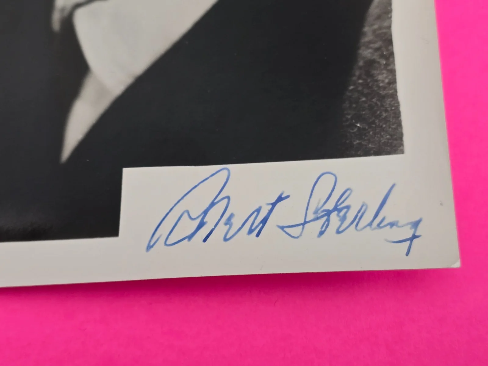 Vintage ROBERT STERLING Signed Photo 7x5.25" Autographed Portrait Actor TV Movie, изображение 3