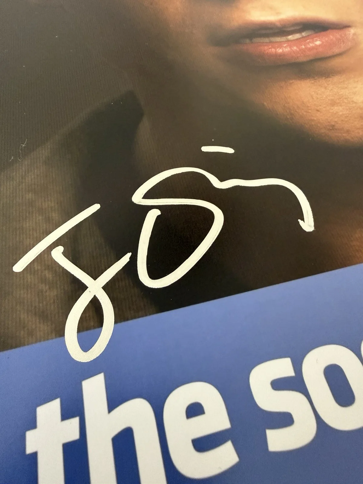 JESSE EISENBERG SIGNED ‘THE SOCIAL NETWORK’ 12X18 MOVIE POSTER PROOF JSA COA, image 4