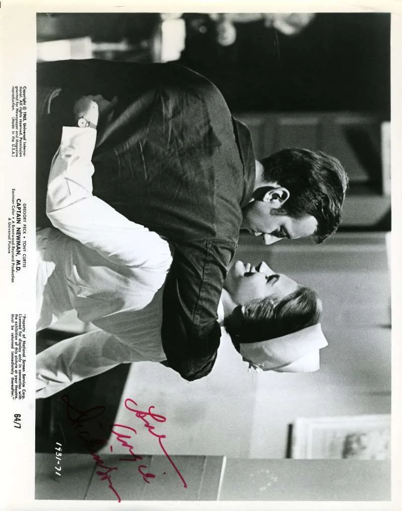 ANGIE DICKINSON — Angie Dickinson Psa Dna Coa Hand Signed 8x10 Photo Autograph Authenticed