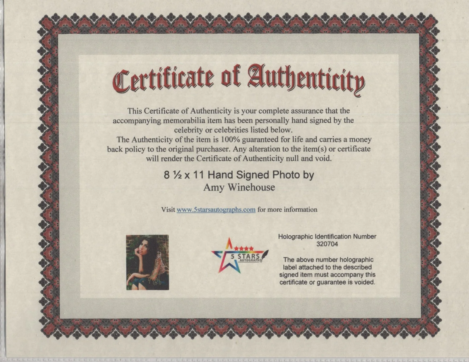 AMY WINEHOUSE AUTOGRAPHED 8 1/2 X 11 PHOTO COLOR PHOTO / COA, изображение 2