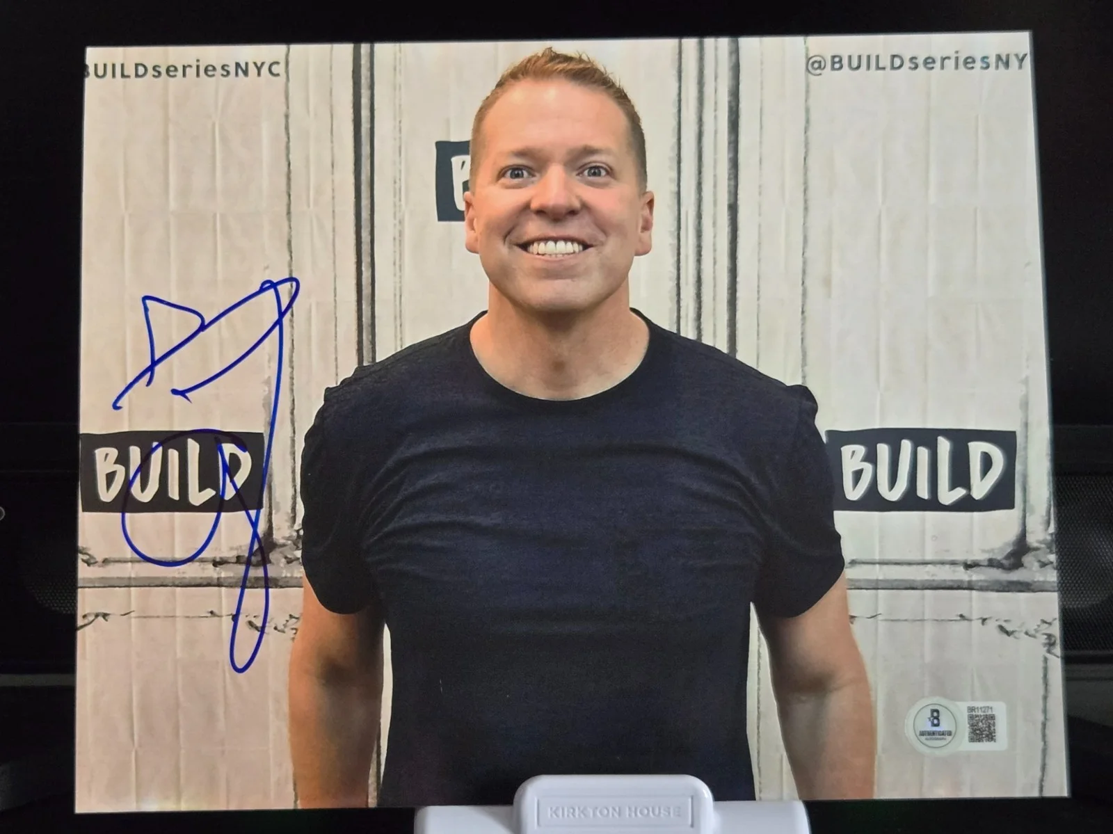 Gary Owens — Gary Owens American Comedian & Actor Signed 8x10 Photo Beckett Cert.