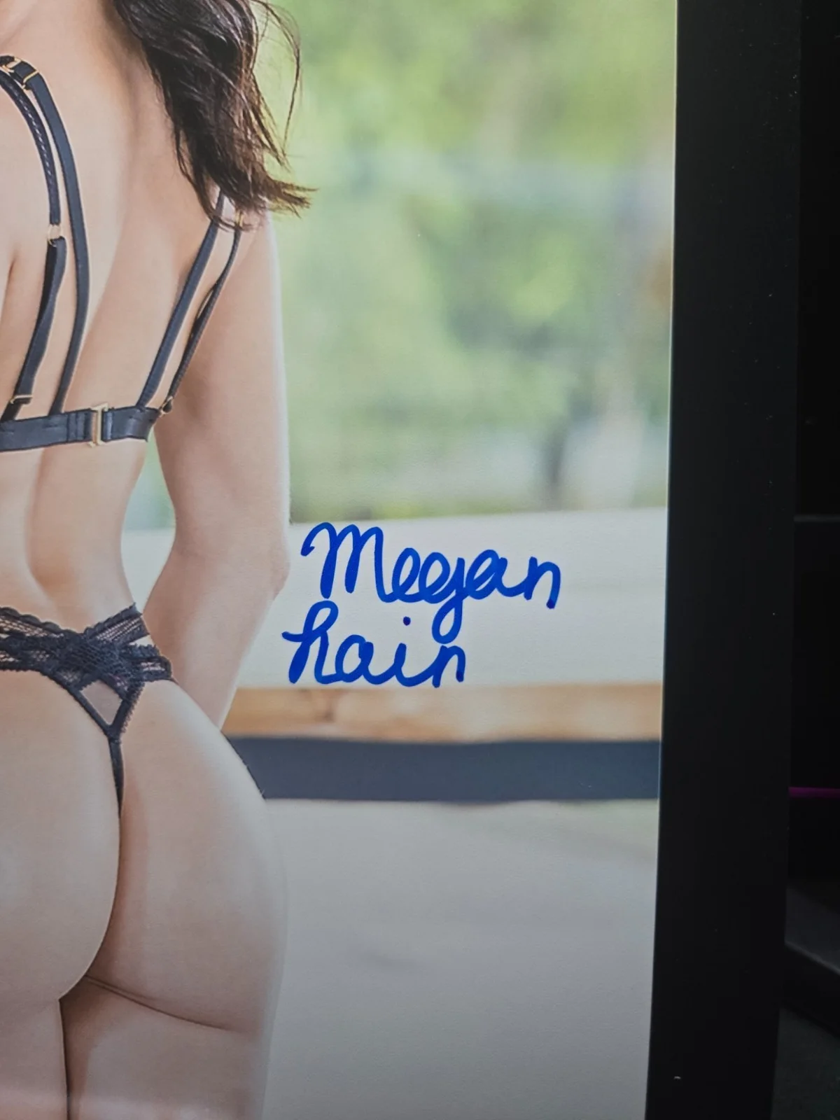 Megan Rain — Megan Rain Signed 8x10 Photo, image 2