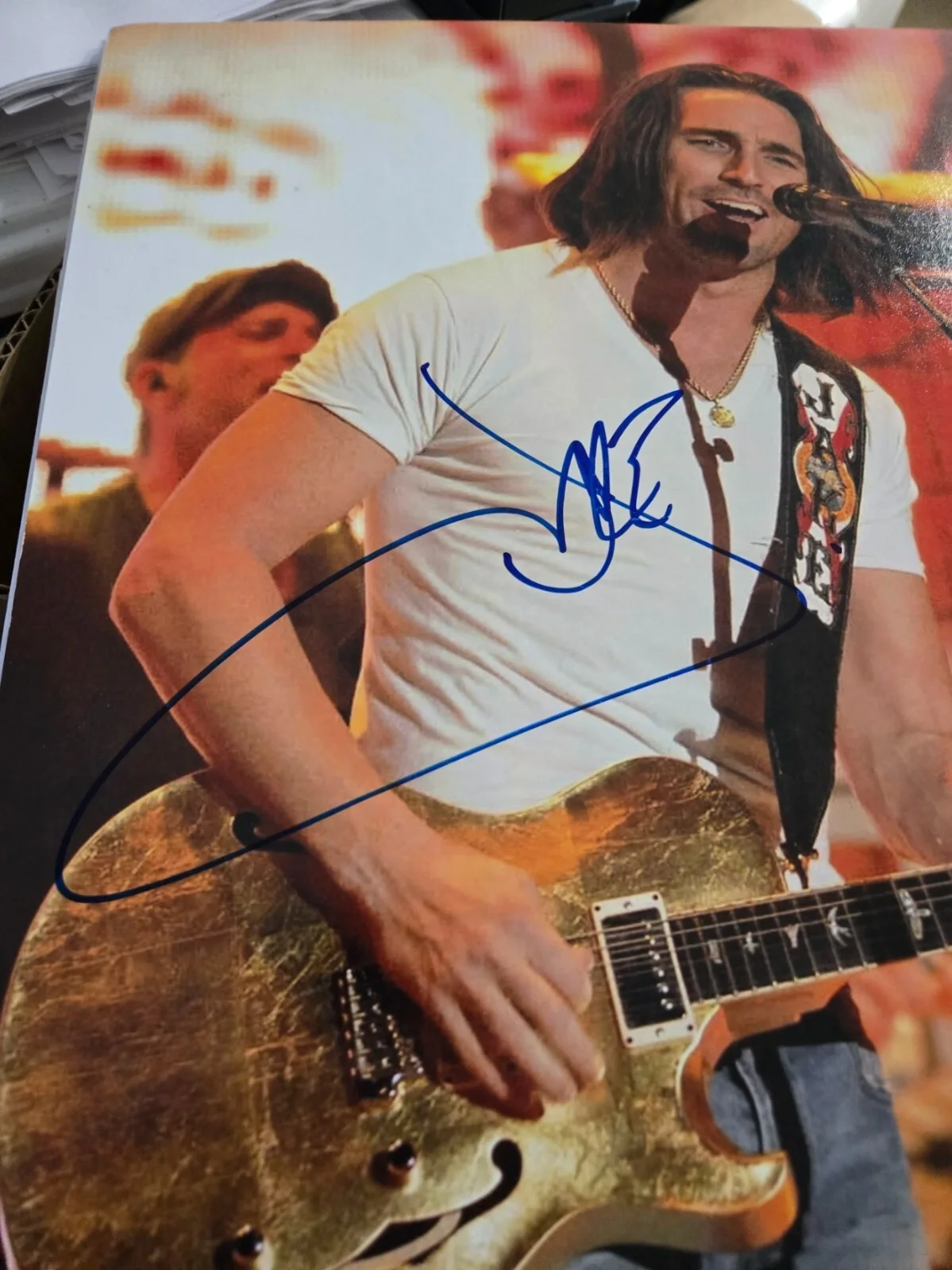 Jake Owen Country Music Singer Autographed 11x14 Foam Backing JSA Cert., изображение 2