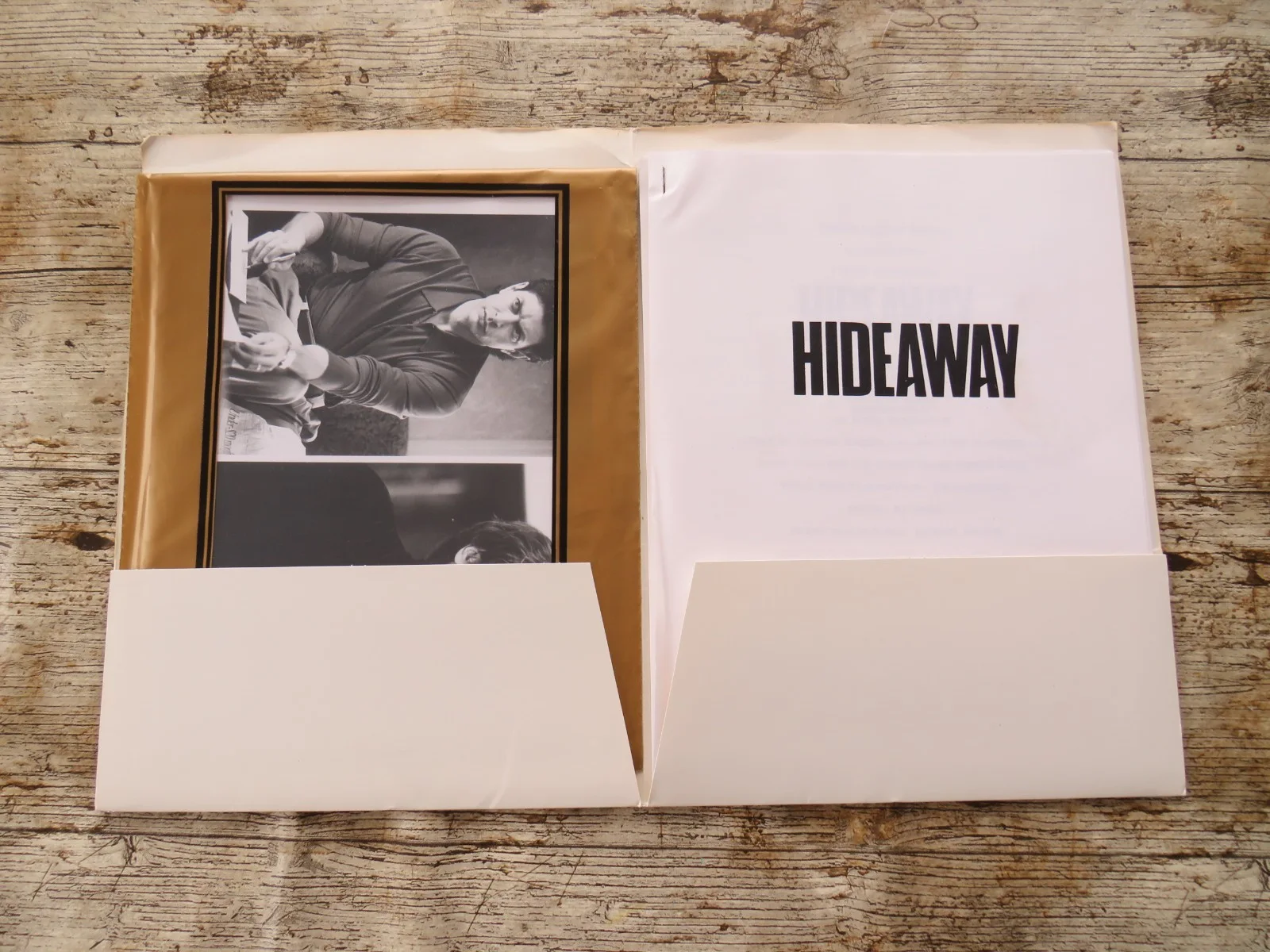 HIDEAWAY ORIGINAL 1995 CINEMA MOVIE FILM PRESS KIT Jeff Goldblum 6 PHOTOS 90's, изображение 2