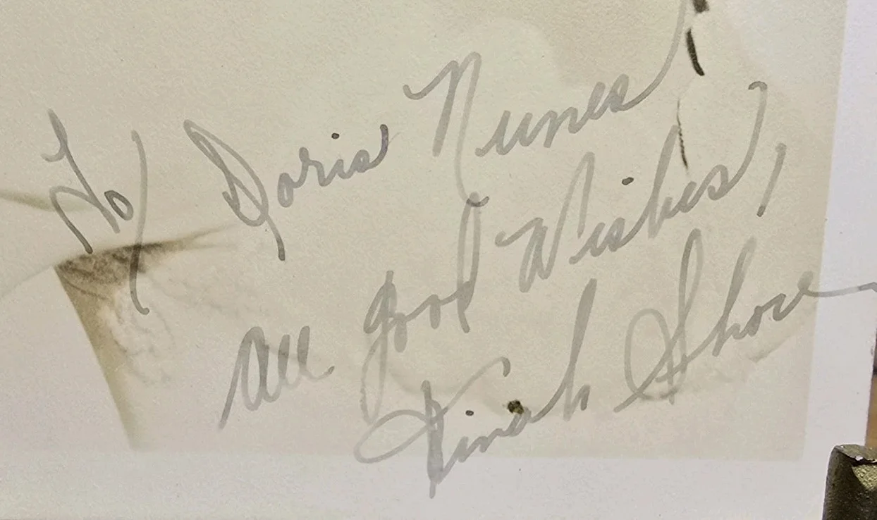 VINTAGE 1940s DINAH SHORE SIGNED 5x7 PHOTO Autograph Inscribed Big Band Singer, изображение 4