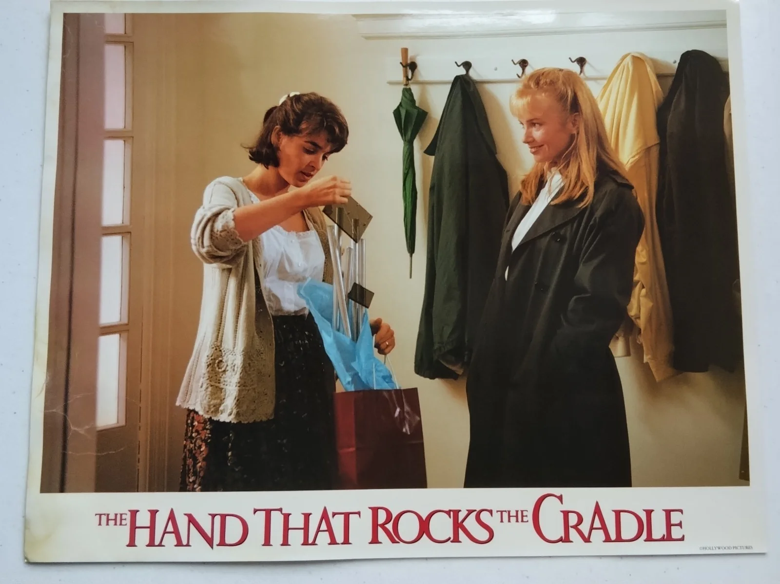 THE HAND THAT ROCKS THE CRADLE, SET OF 8 US LOBBY CARDS, 1992, изображение 5