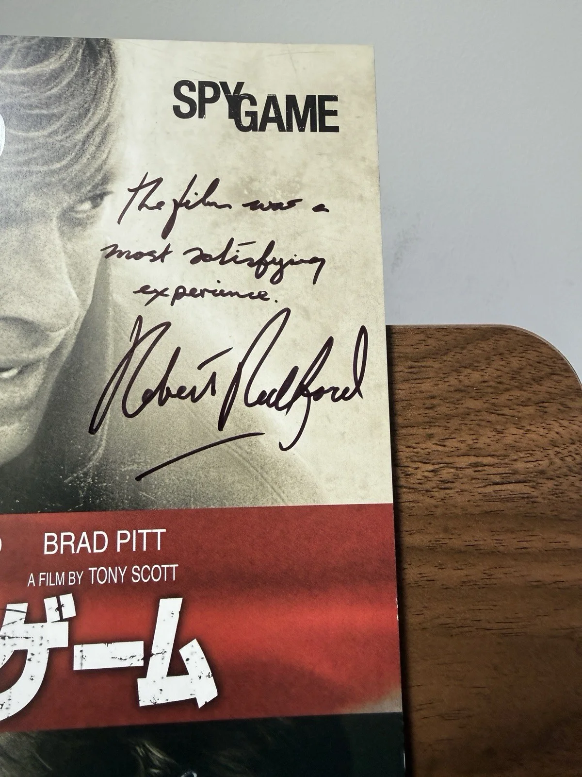 Spy Game Hand Signed Promo Brochure Robert Redford Brad Pitt, image 2