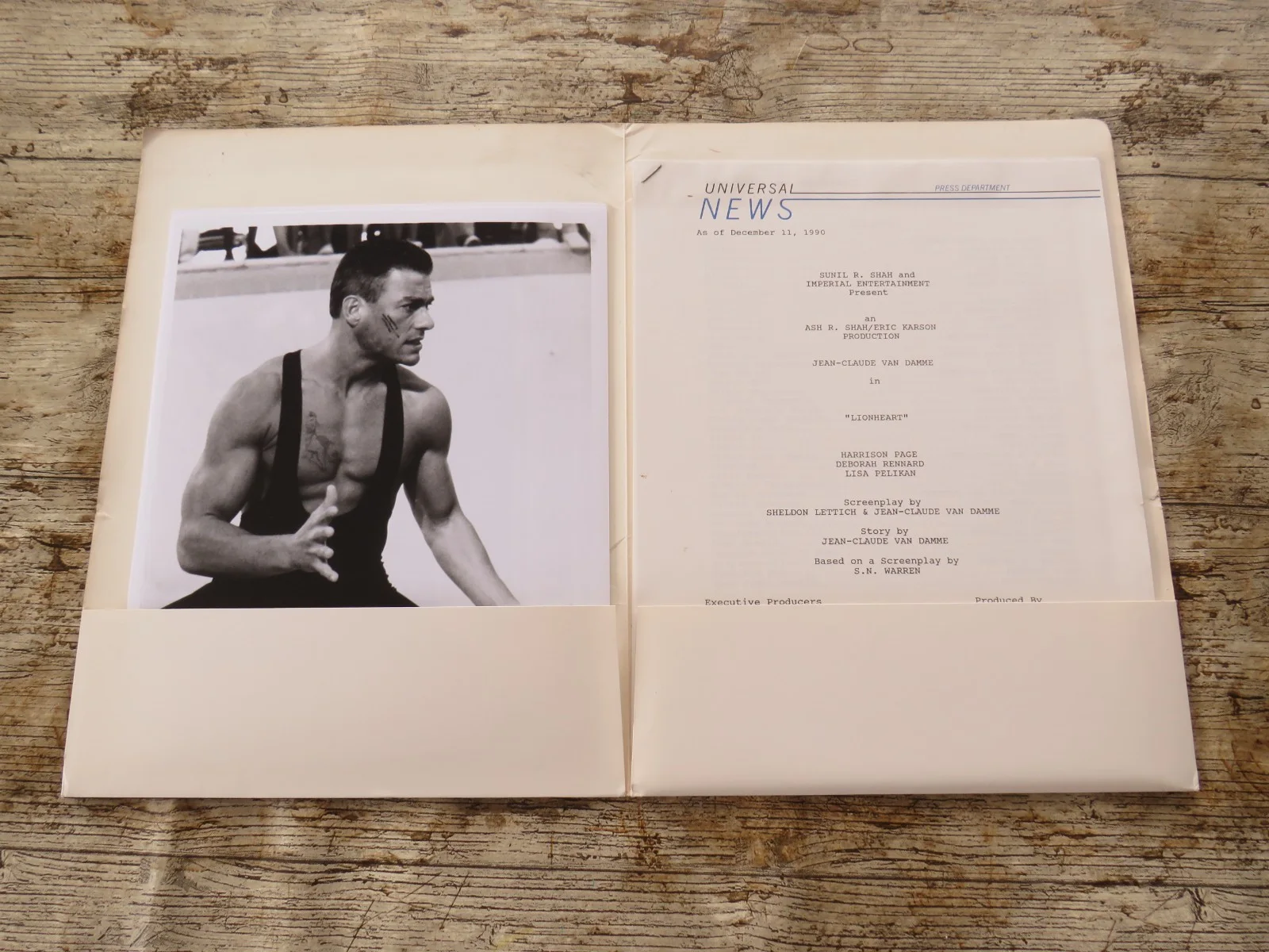 LIONHEART aka AWOL GENUINE 1990 CINEMA FILM PRESS KIT Jean-Claude Van Damme RARE, изображение 2