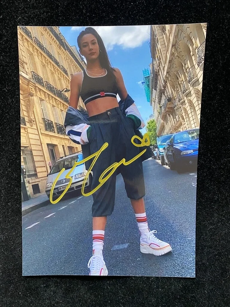Gu Ailing Eileen Feng Gu Autographed Signed Photo Autographs Collectibles 2026, image 4