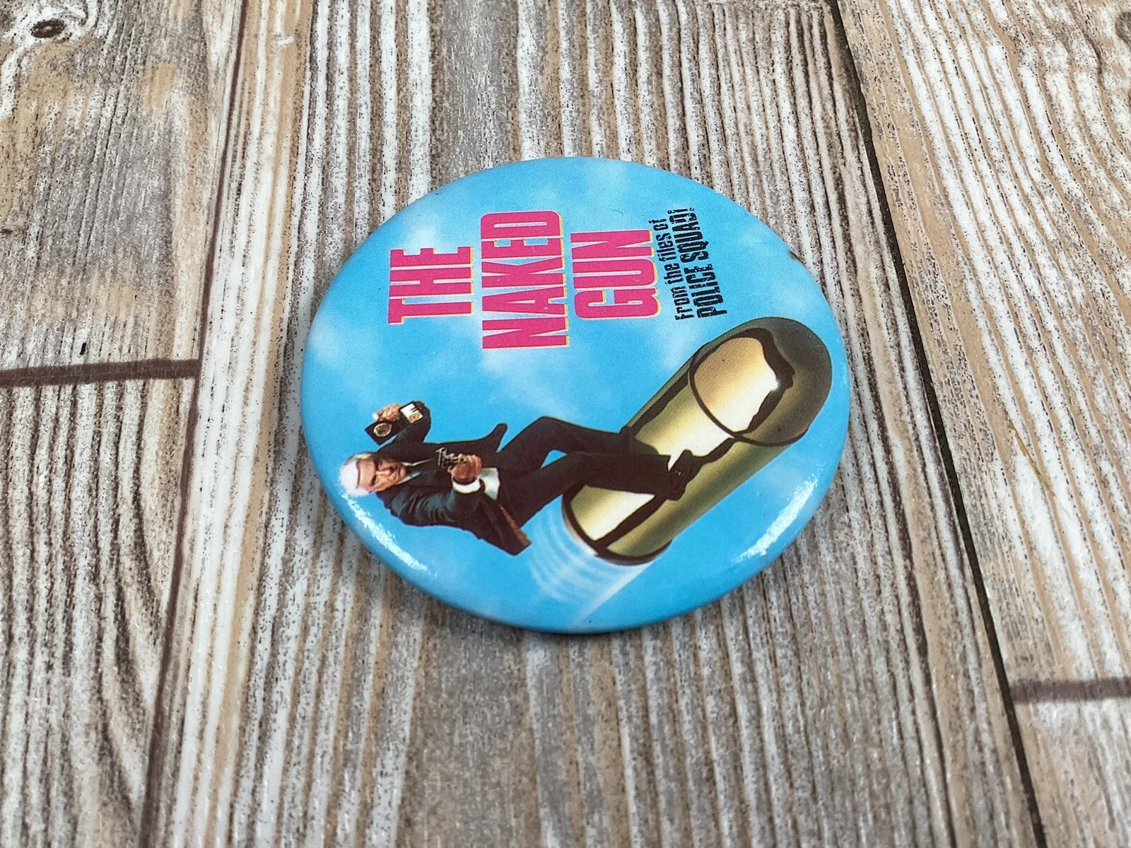 The Naked Gun Movie Pin Badge - From The Files Of The Police Squad! - Vintage, изображение 2