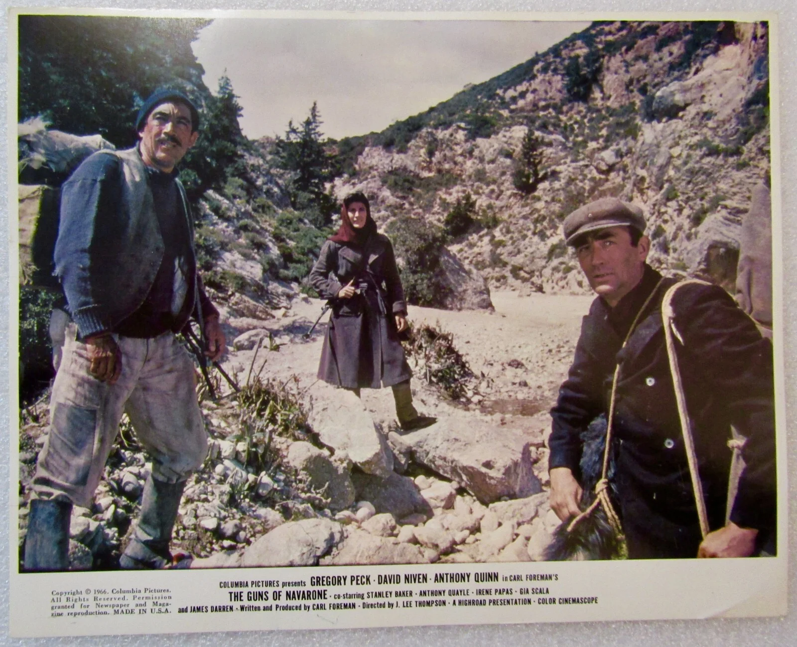 THE GUNS OF NAVARONE - 1961 Lobby Card 10x8 - Gregory Peck, Anthony Quinn #2, изображение 2