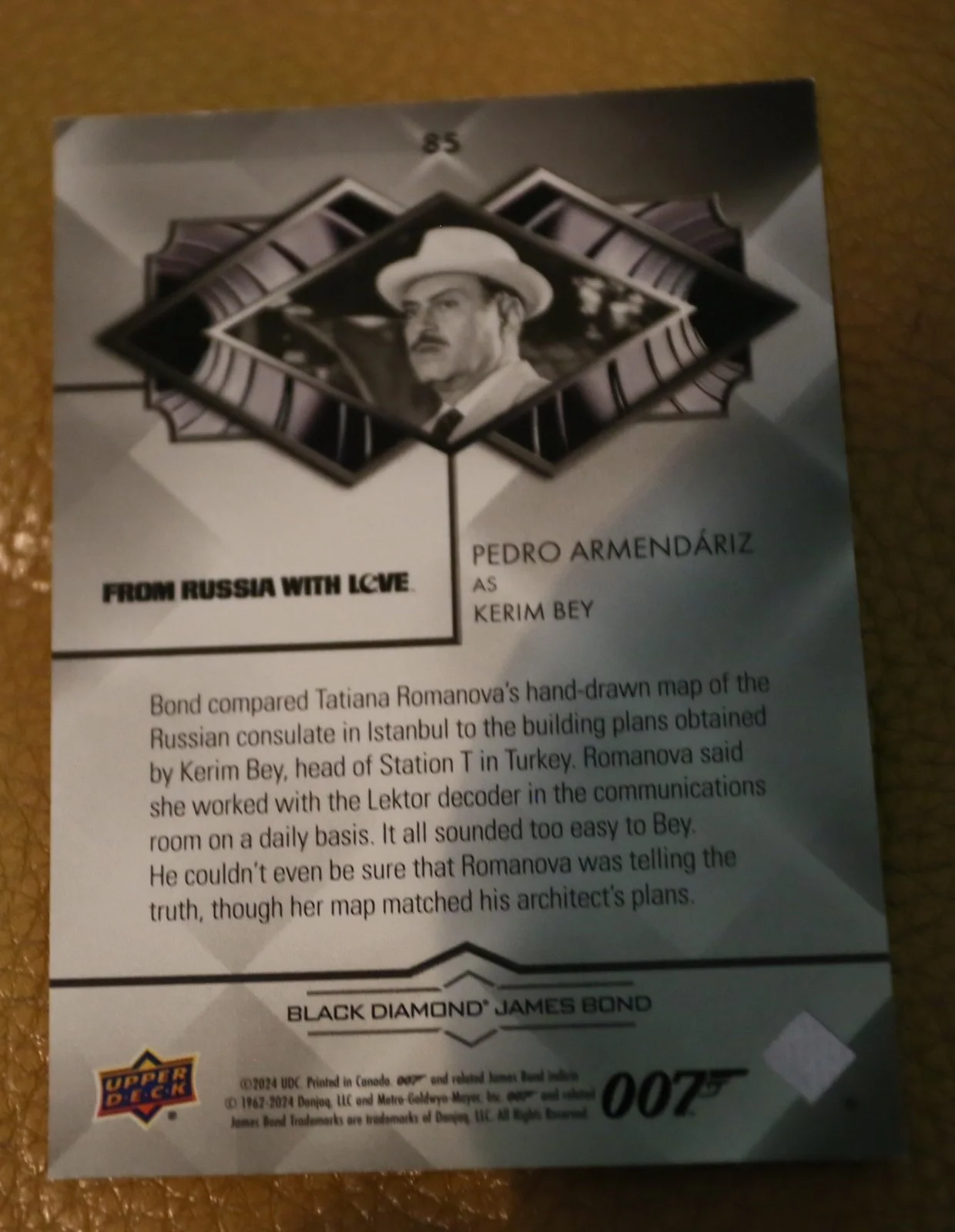 JAMES BOND NUMBER 165 of 199 PEDRO ARMENDARIZ BLACK DIAMOND TRADING CARD, изображение 2