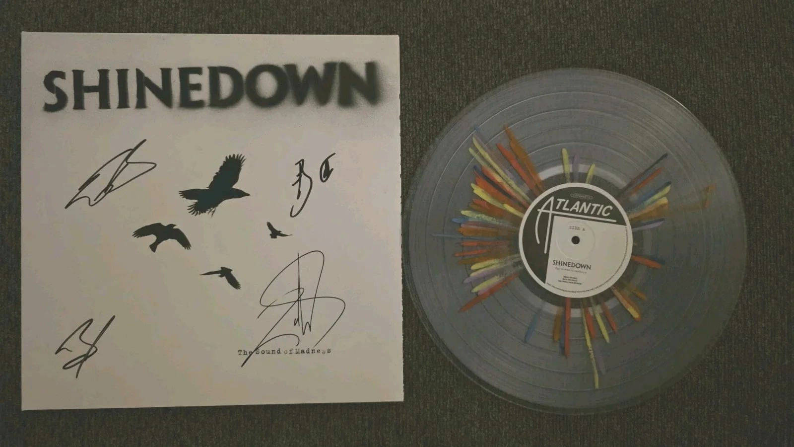 SHINEDOWN FULL BAND AUTOGRAPHED SIGNED SOUND OF MADNESS VINYL ALBUM..RARE, изображение 2