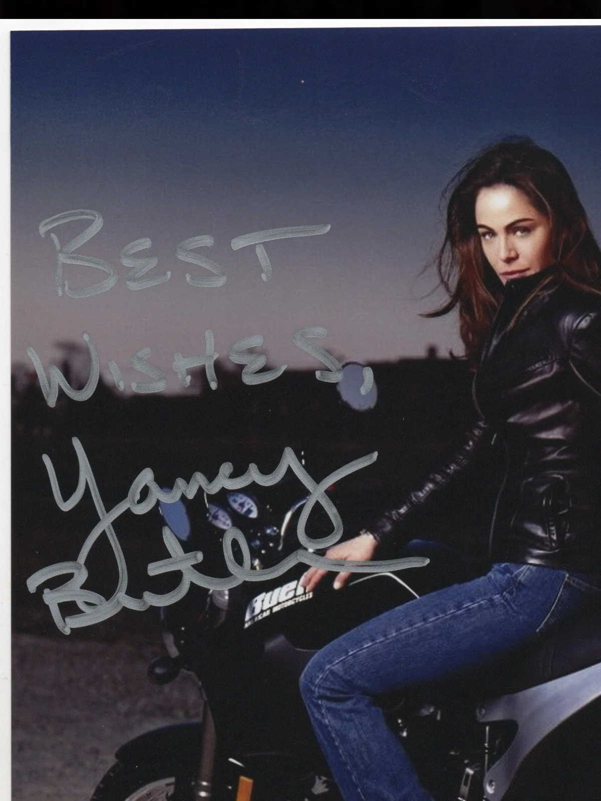 Yancy Butler — Yancy Butler signed autograph 8x10 Photo No COA Pass BAS PSA JSA Sexy Hot *INR, изображение 2