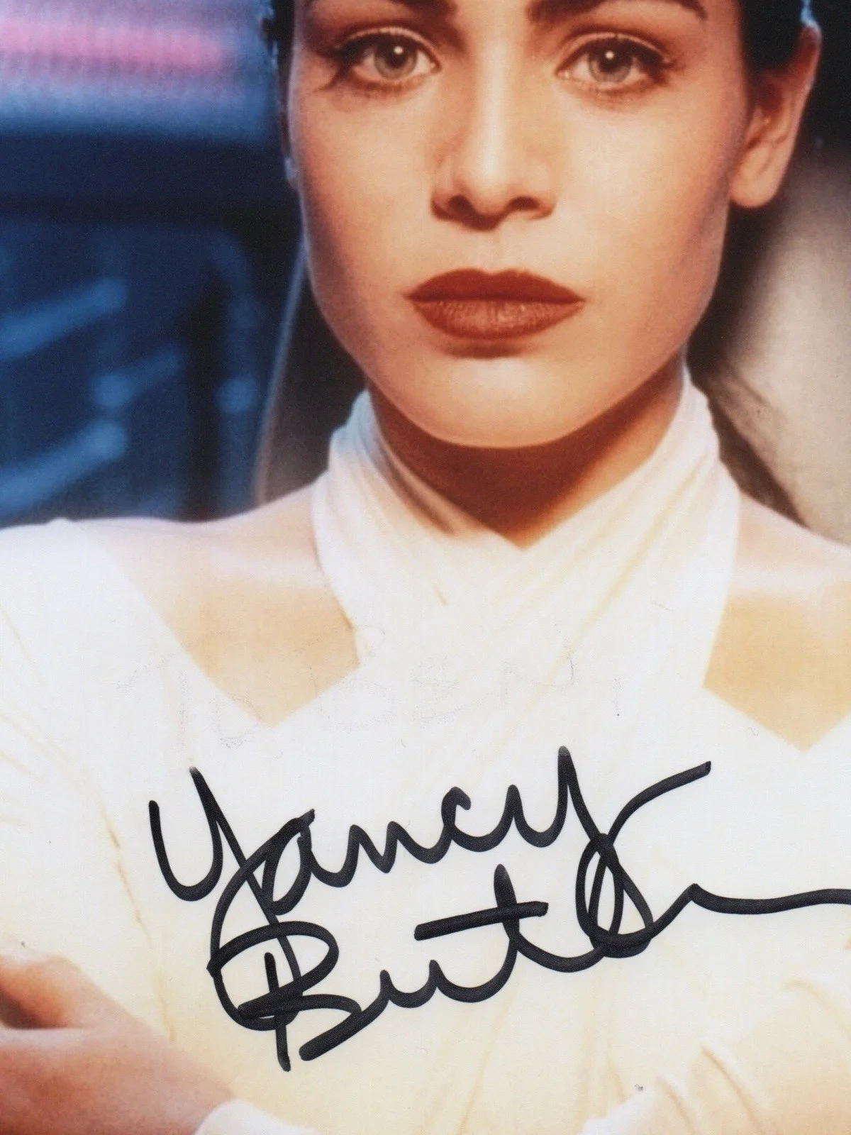 Yancy Butler — Yancy Butler signed autograph 8x10 Photo No COA Pass BAS PSA JSA Sexy Hot *INR, изображение 2