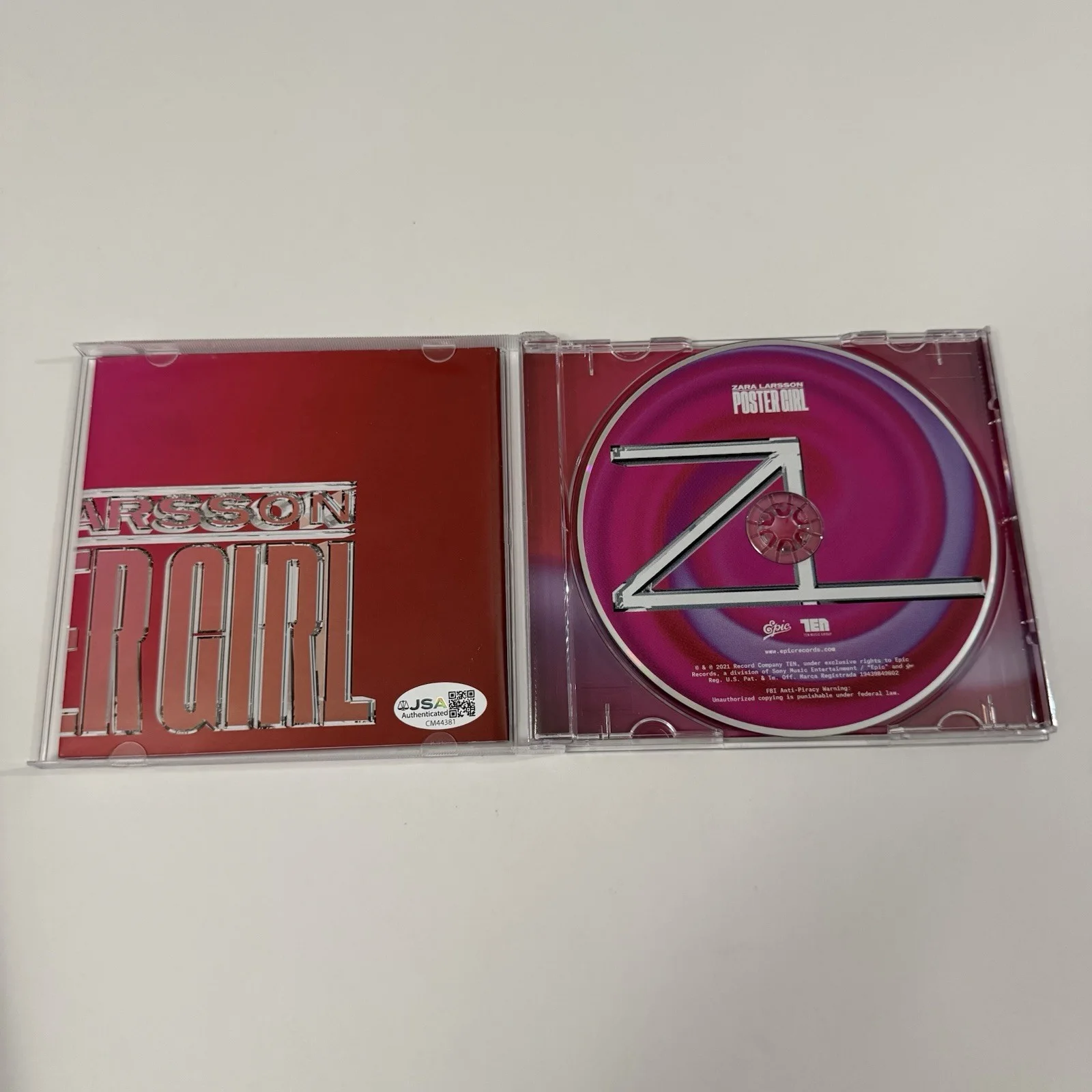 ZARA LARSSON SIGNED POSTER GIRL CD POSTER GIRL SO GOOD JSA COA, изображение 3