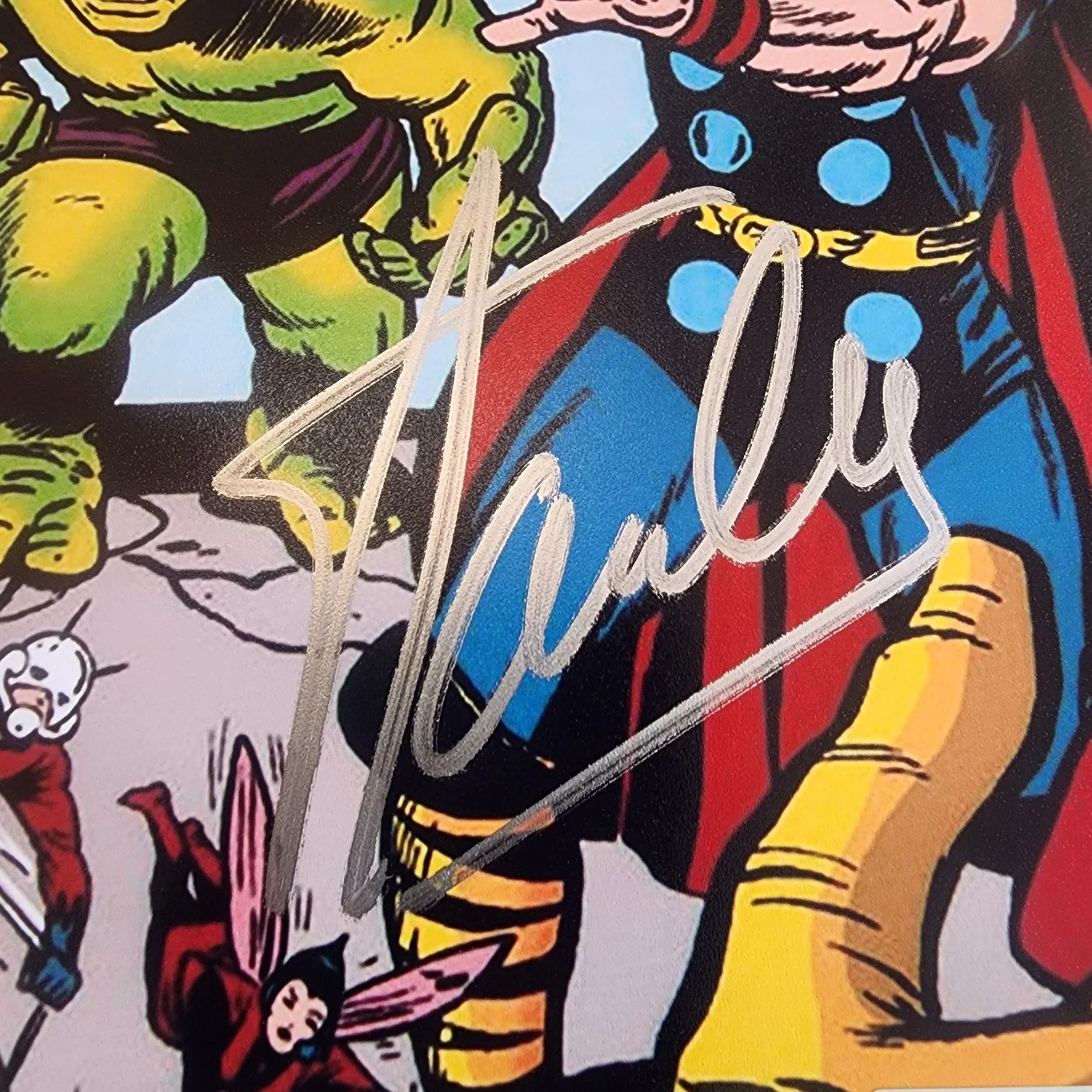 STAN LEE — STAN LEE Signed 8x12 Photo THE AVENGERS Comic Book Cover W/ COA Marvel, изображение 2