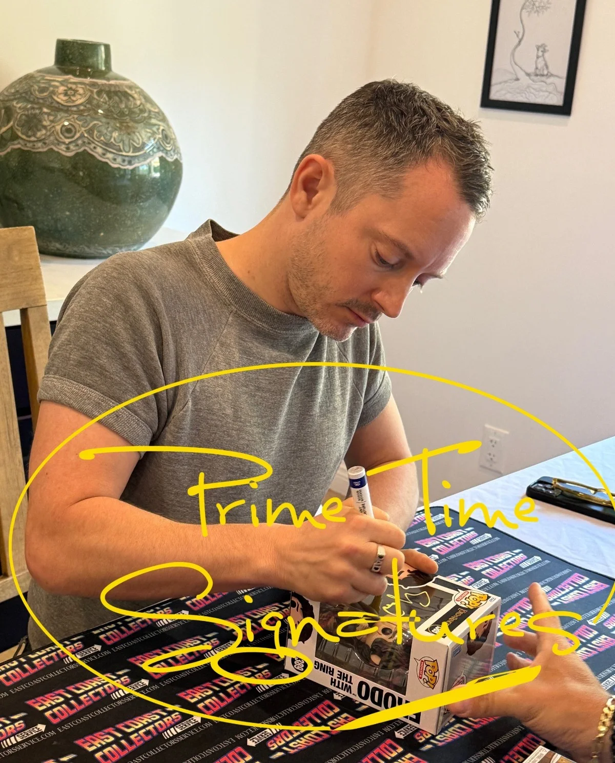 Elijah Wood — Elijah Wood Signed Funko Frodo Baggins Lord of the Rings Autograph Beckett, изображение 2