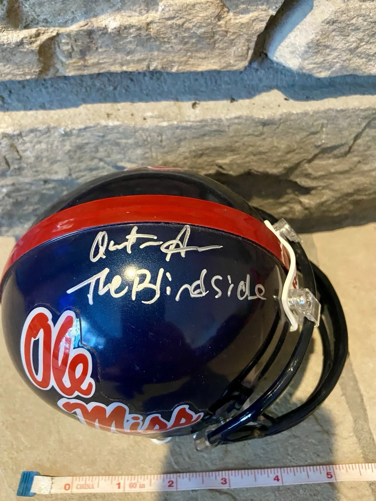 Quinton Aaron — Quinton Aaron Signed Mini Football Helmet - COA - “The Blind Side” Ole Miss NCAA, изображение 2