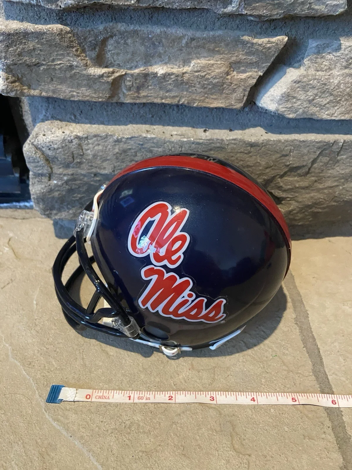 Quinton Aaron — Quinton Aaron Signed Mini Football Helmet - COA - “The Blind Side” Ole Miss NCAA, изображение 3