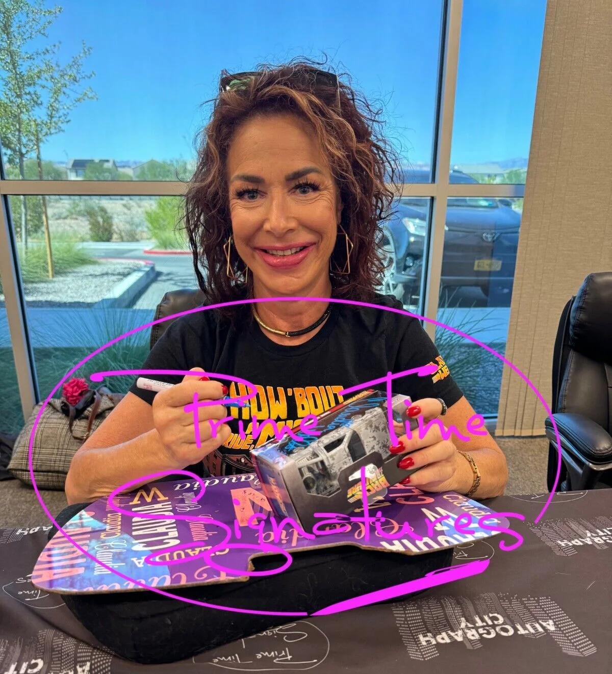 Claudia Wells — Claudia Wells Signed Back to the Future Diecast Delorean 1:32 Autograph Beckett, image 2