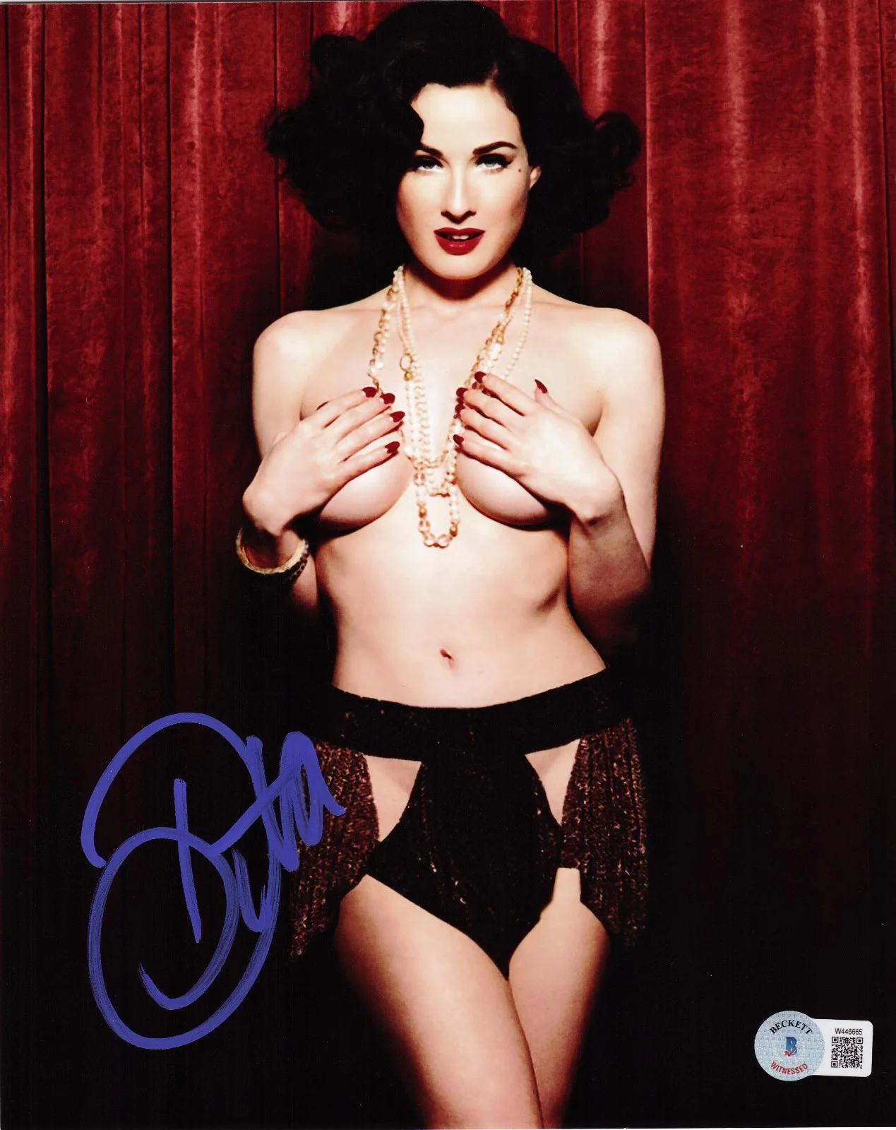 Dita Von Teese — Dita Von Teese Signed 8x10 Photo Autograph Beckett Witness