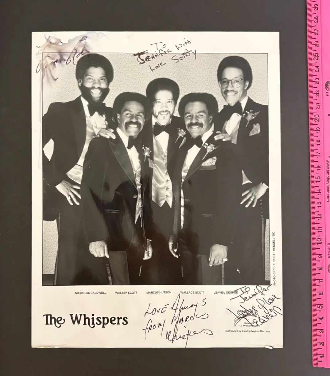 ^ Vintage 1980 THE WHISPERS Signed Autographed B&W Press Promo Photo, изображение 2