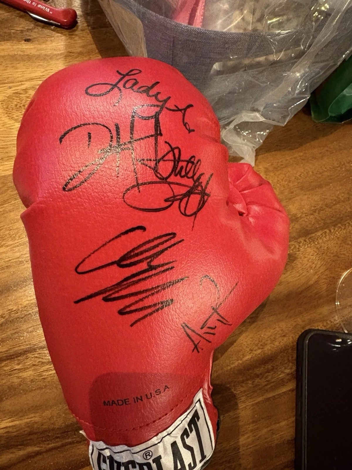 Signed Country Lot Lady A boxing glove ,Blake Shelton Collin Ray, Trick Pony, изображение 2