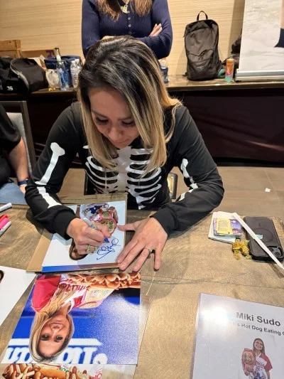 Miki Sudo autographed 8x10 Photo COA, image 2