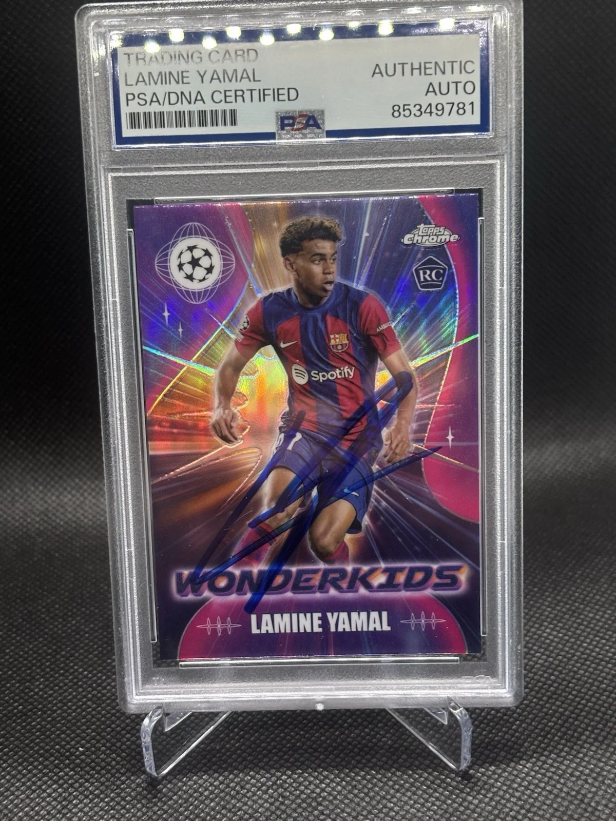 LAMINE YAMAL — LAMINE YAMAL SIGNED 2023-24 TOPPS CHROME WONDERKID PSA DNA CERTIFIED CARD