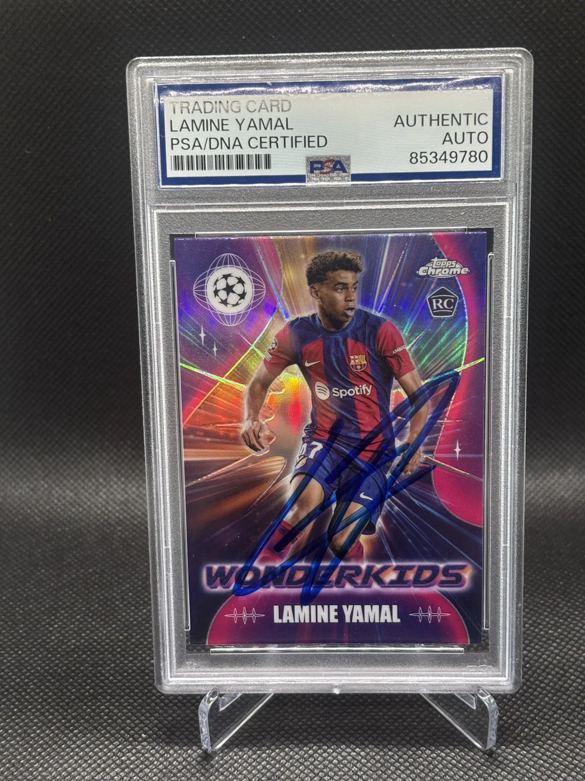 LAMINE YAMAL — LAMINE YAMAL SIGNED 2023-24 TOPPS CHROME WONDERKID PSA DNA CERTIFIED CARD