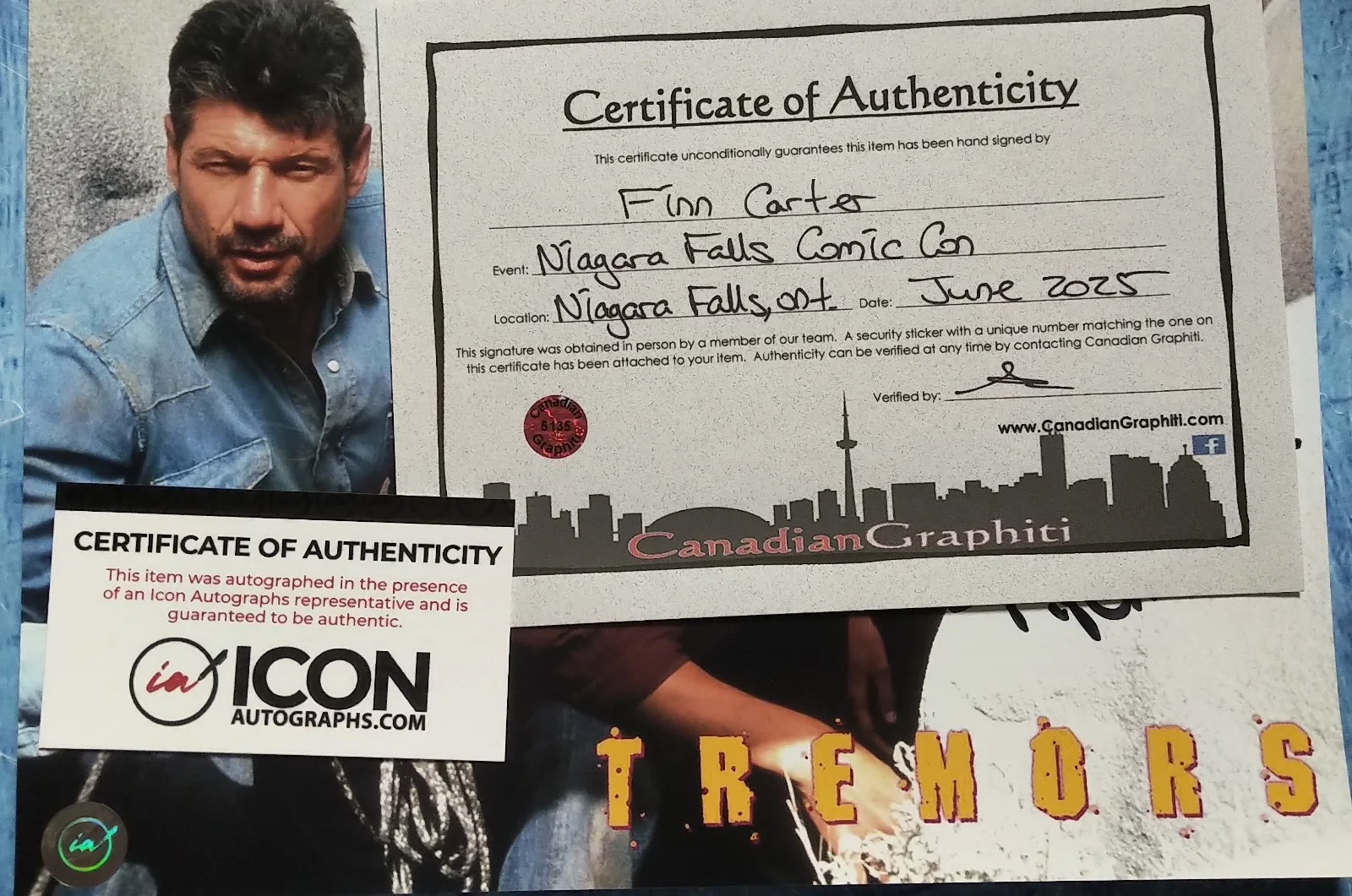 Finn Carter Hand Signed 8x10 Photo COA Tremors NO US TARIFFS, изображение 4