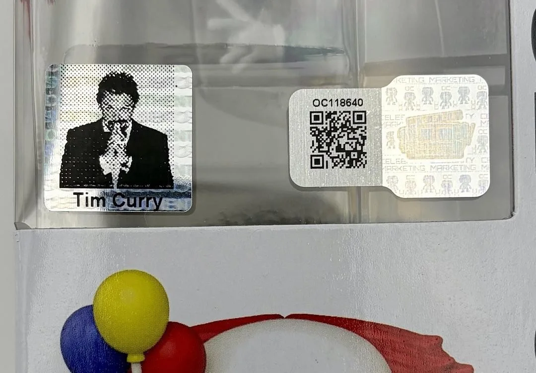 Tim Curry — Tim Curry Signed RARE Funko #1834 "Pennywise" (IT: The Movie)-OC Celebrity Mtkg, изображение 4