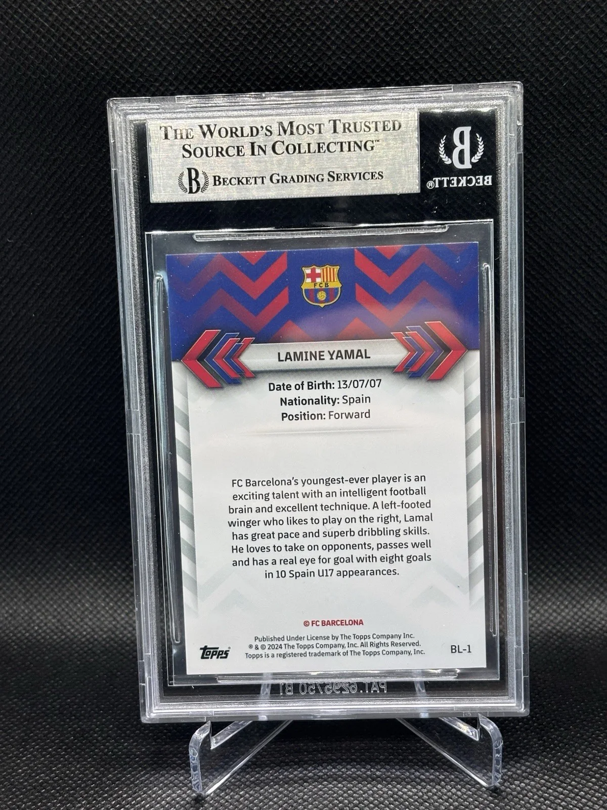 LAMINE YAMAL — LAMINE YAMAL SIGNED 2023-24 TOPPS TEAM SET FC BARCA BLAUGRANA BLUE FOIL BECKETT, изображение 2