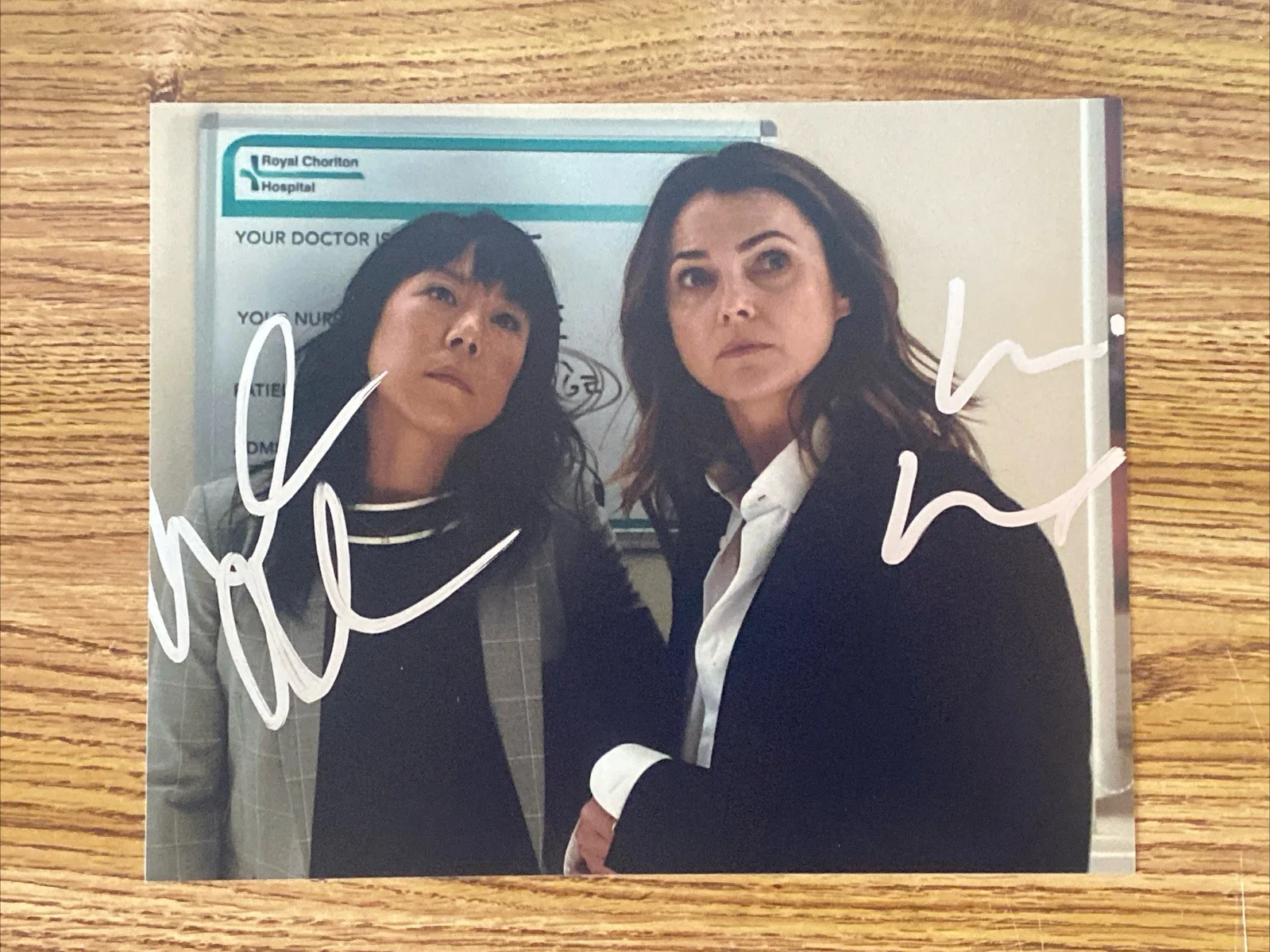 Keri Russell & Ali Ahn — Keri Russell & Ali Ahn Autographed 8x10 The Diplomat Photo Kate Wyler Eidra Park
