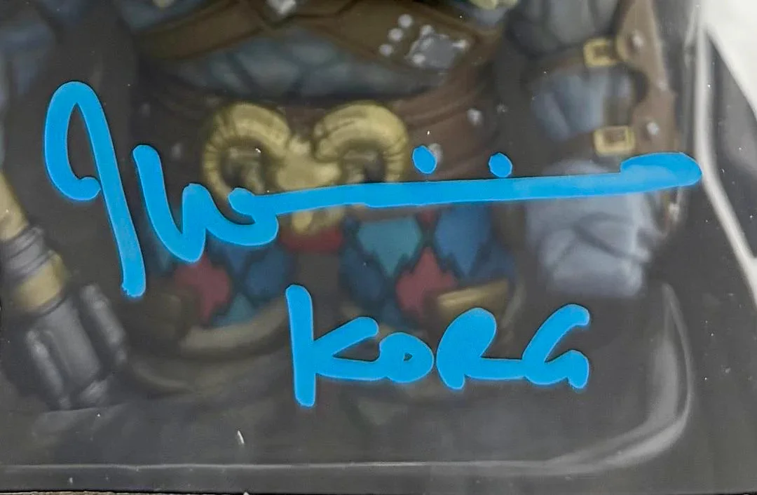 Taika Waititi — Taika Waititi signed "Korg" signed Funko #328 (Thor) - SWAU COA, изображение 2