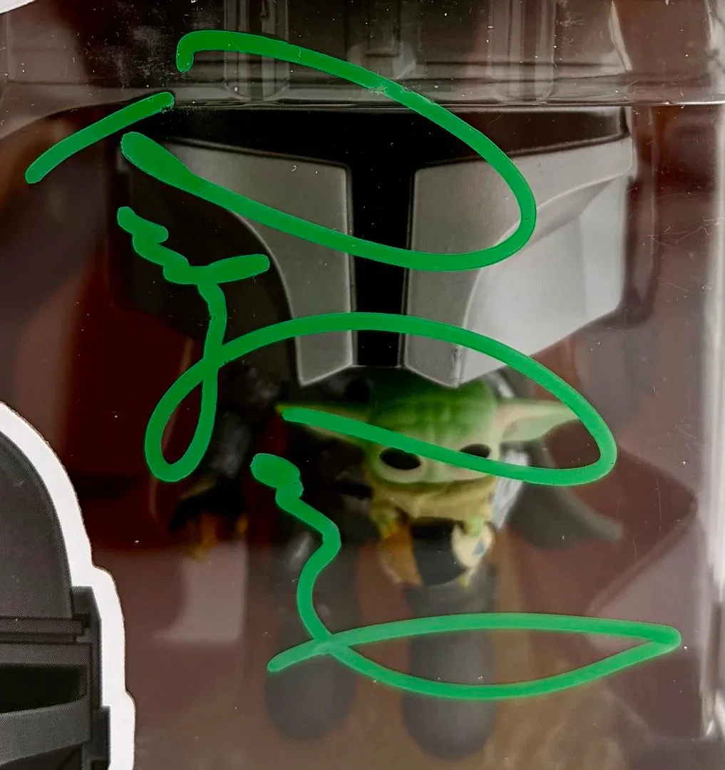 Pedro Pascal — Pedro Pascal Signed Funko Pop #402 The Mandalorian (Star Wars) - SWAU COA, изображение 2