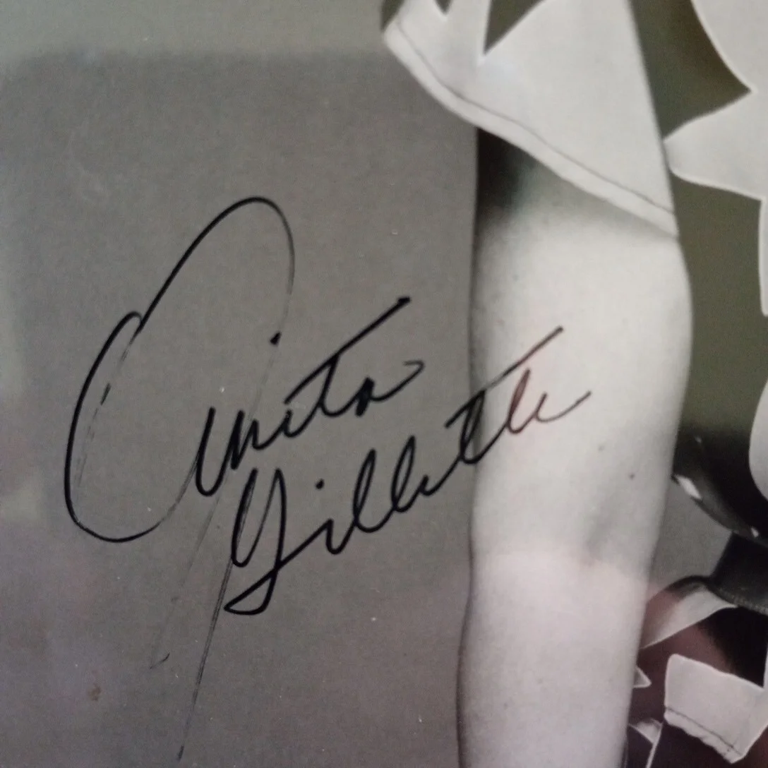 Anita Gillette — Anita Gillette - Signed 8x10 B&W Photo - Beautiful Star Of Stage & Screen, изображение 2