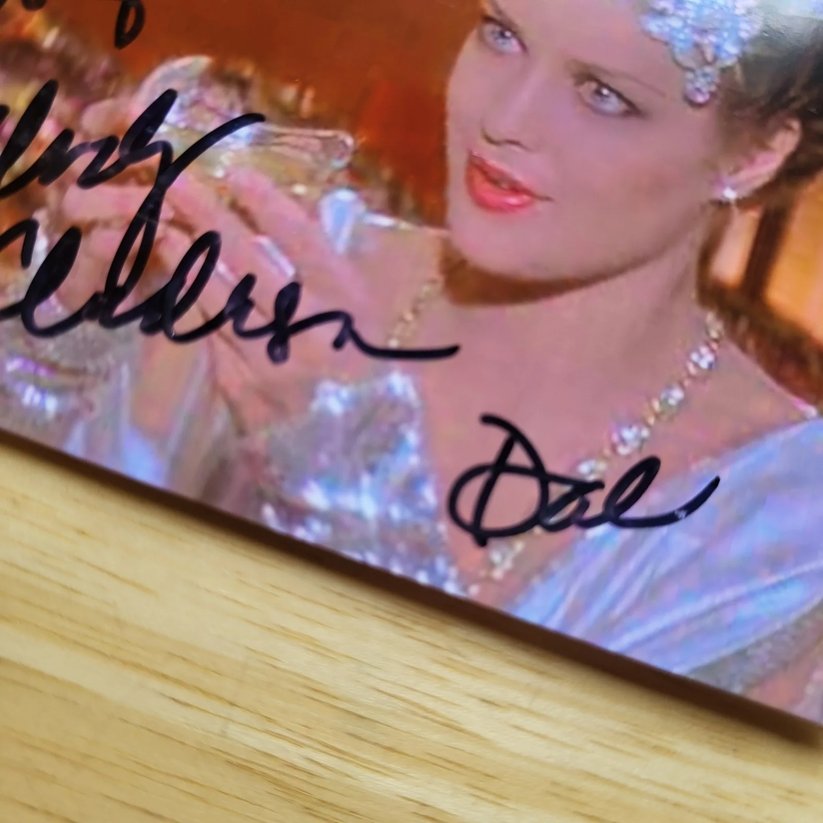 Melody Anderson — Melody Anderson Flash Gordon Hand Signed 4x6 Autograph C, image 3