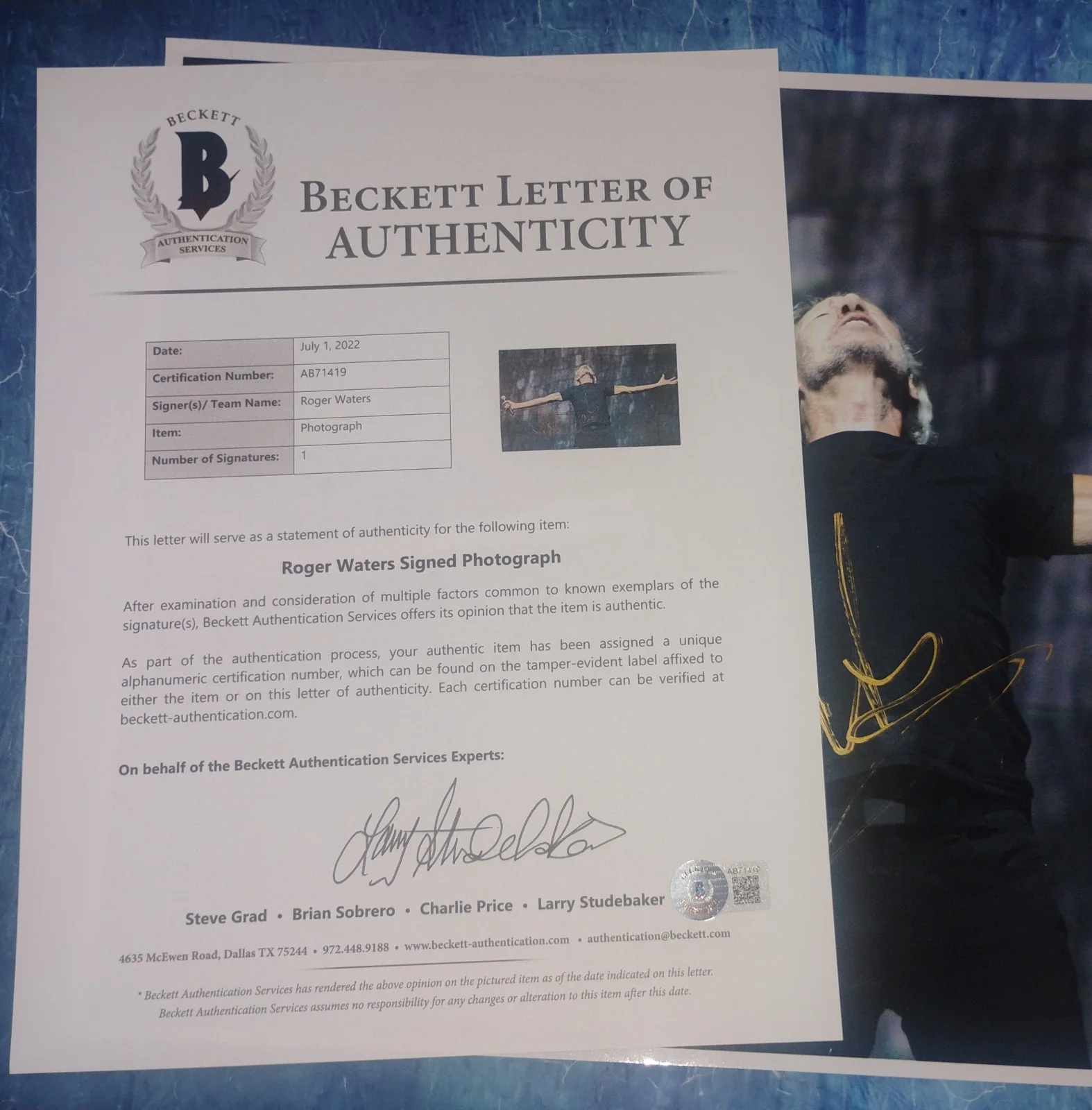 Roger Waters Hand Signed Autograph 11x17 Photo COA Pink Floyd NO US TARIFFS, image 4