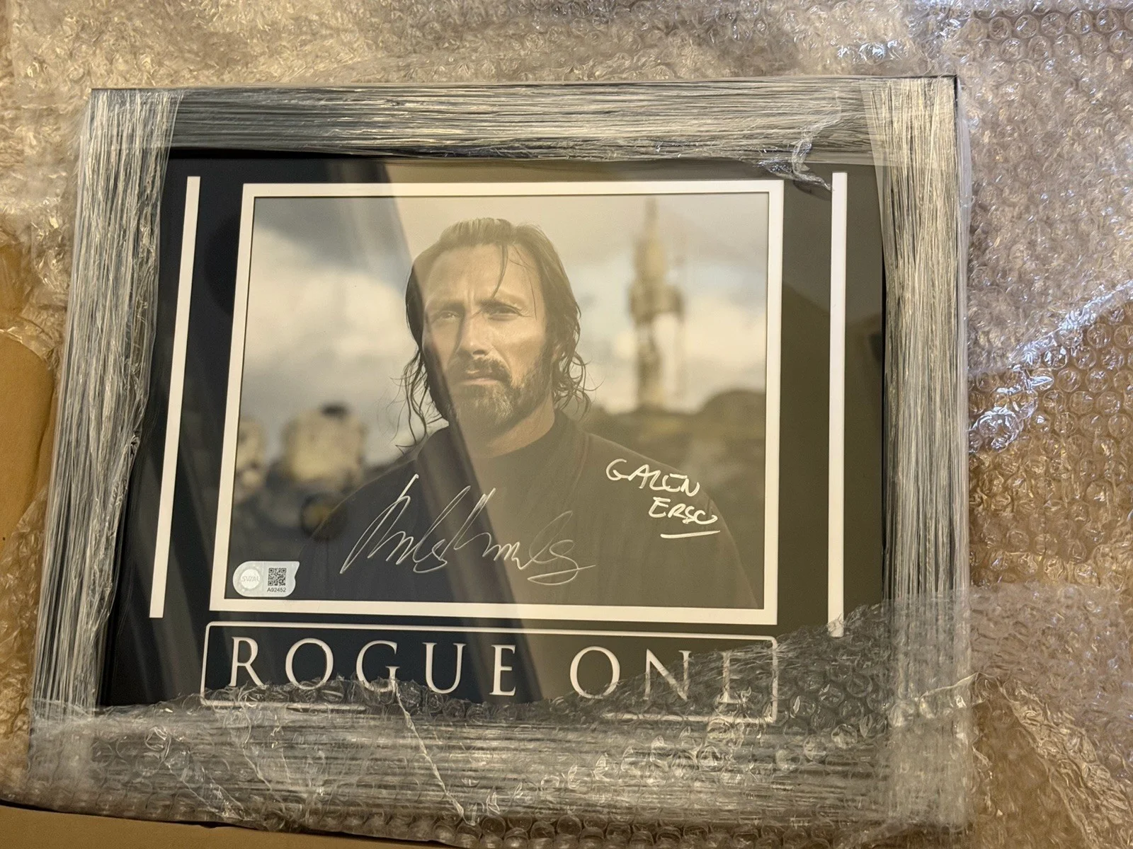 Mads Mikkelsen — Star Wars Mads Mikkelsen Signed Framed 8x10 Rogue One Photo SWAU, изображение 2