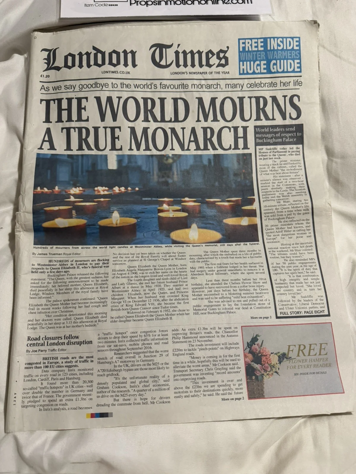 King Charles III Screen Used Movie Prop Film TV COA Rare worn newspaper, изображение 2