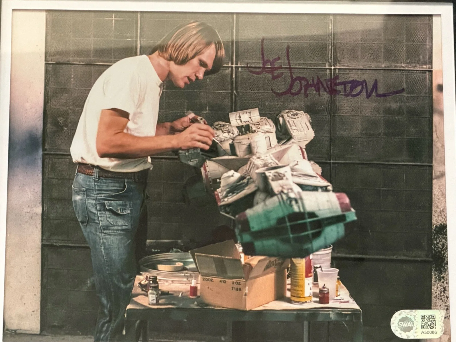 Joe Johnston — Star Wars Joe Johnston Signed Framed 8x10 Photo SWAU Authenticated, изображение 2