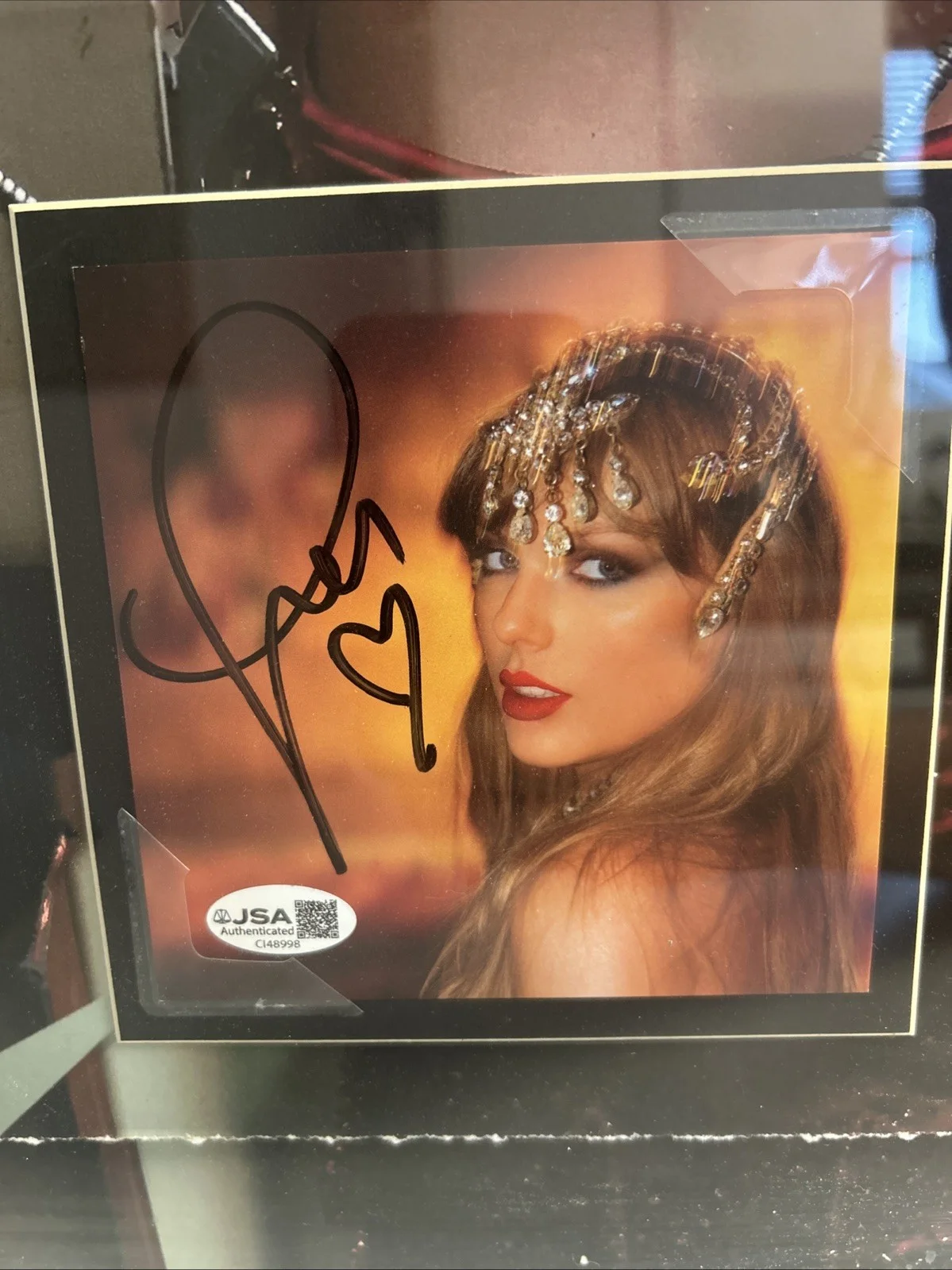 Taylor Swift Autographed Signed Cutout Framed Life Of A Showgirl JSA COA, изображение 3