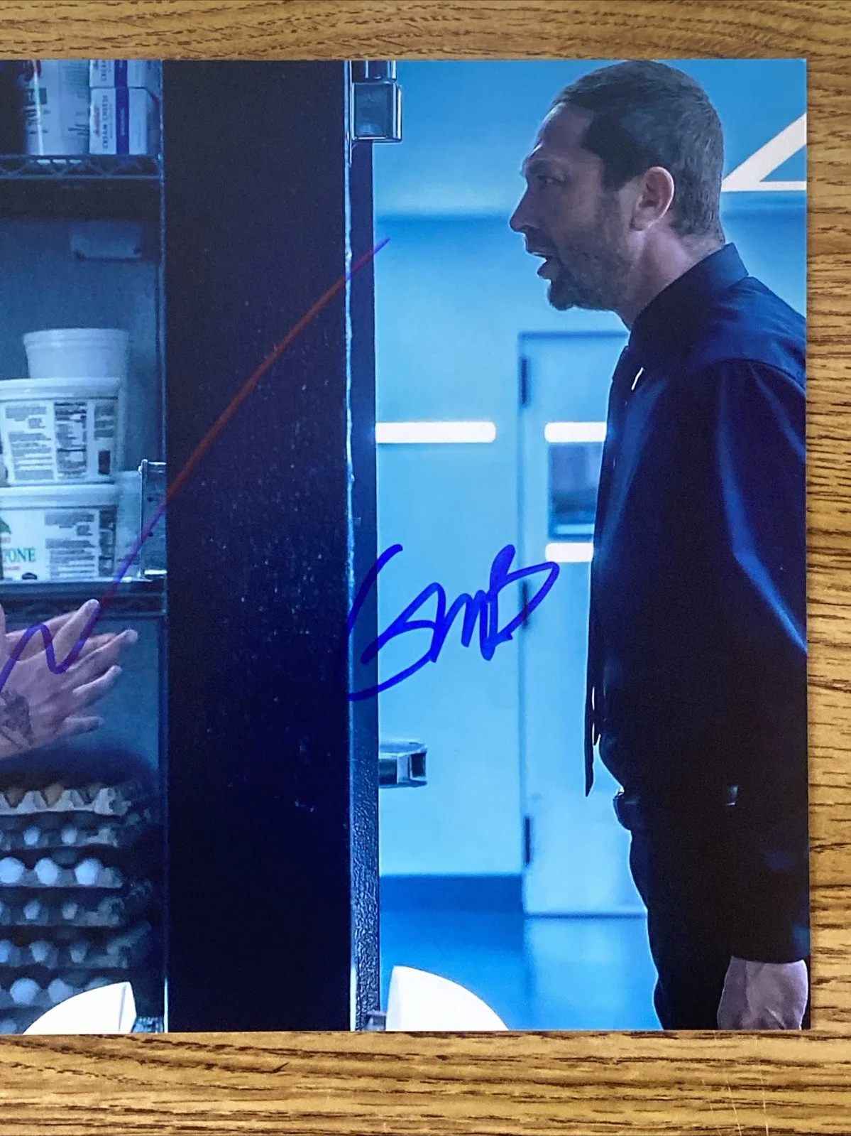 Jeremy Allen White, Ebon Moss Bachrach — Jeremy Allen White & Ebon Moss Bachrach Autographed 8x10 Photo The Bear, изображение 3