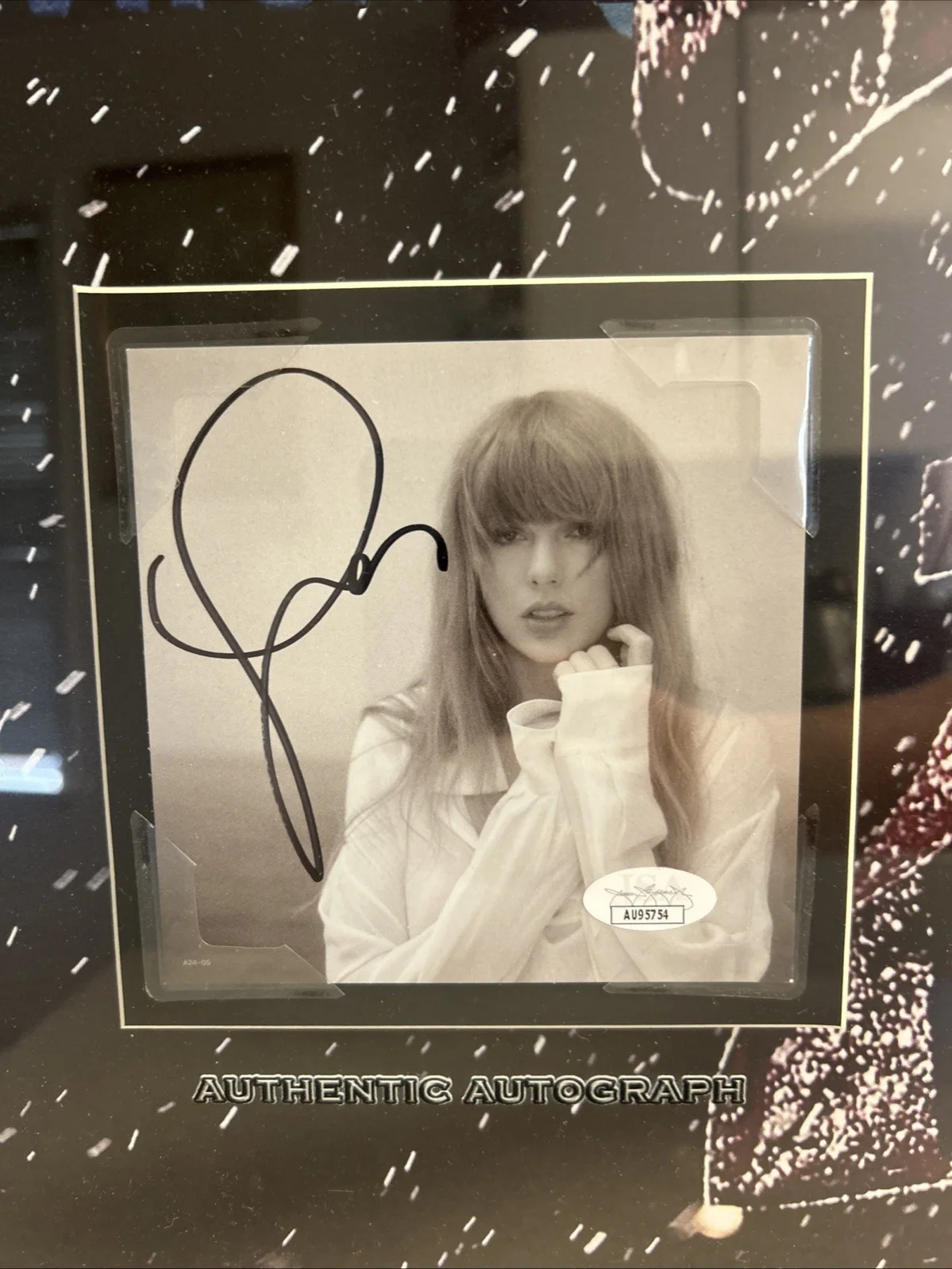 Taylor Swift Authentically Signed Cutout Midnights Album Background JSA COA, image 2