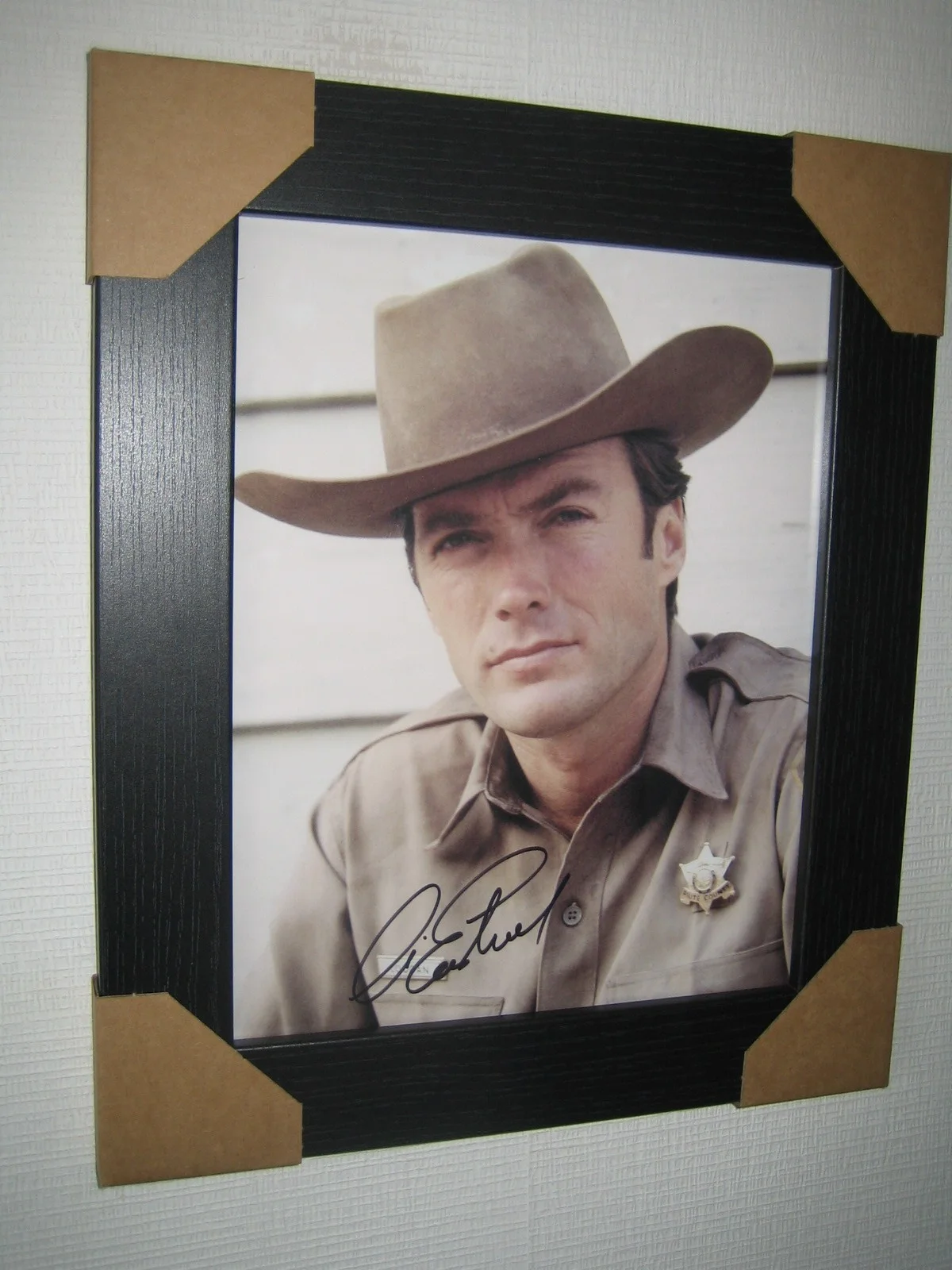 Clint Eastwood Signed Photo 8x10 inches Framed with CoA, image 2