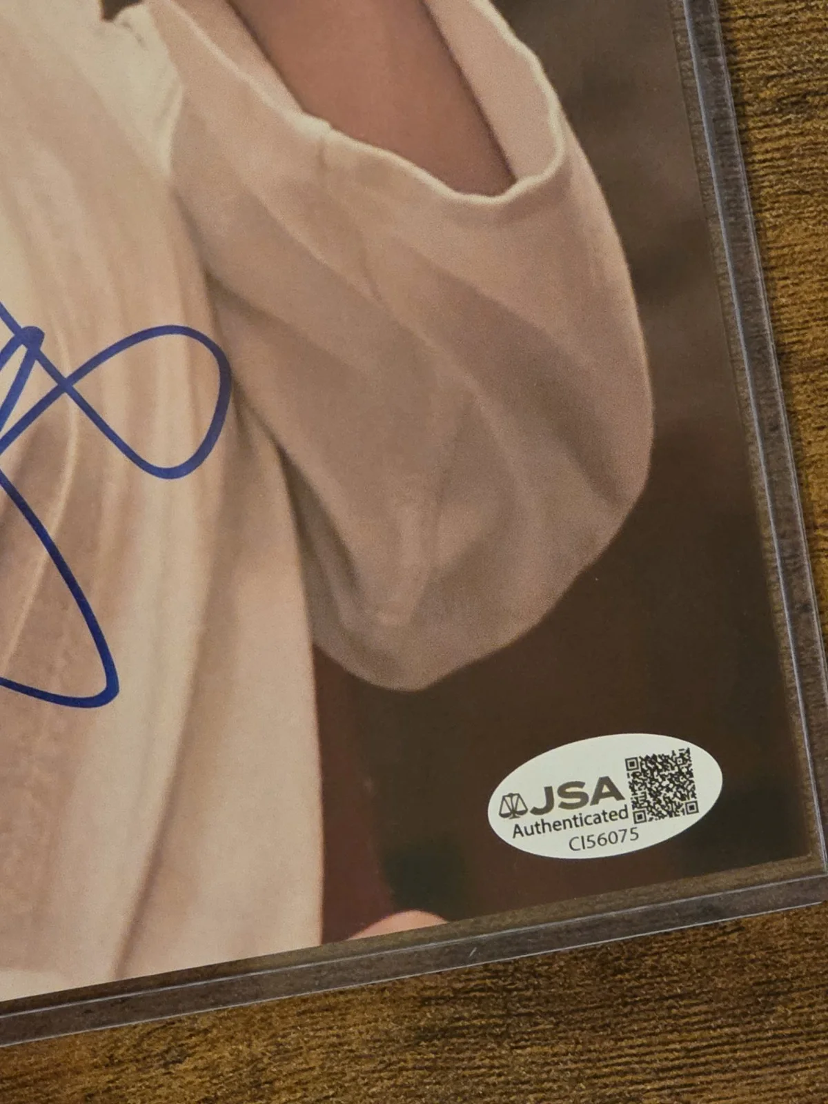 MARY MOUSER — MARY MOUSER Signed 8x10 Photo Autograph COBRA KAI Samantha Laruso JSA COA, image 2