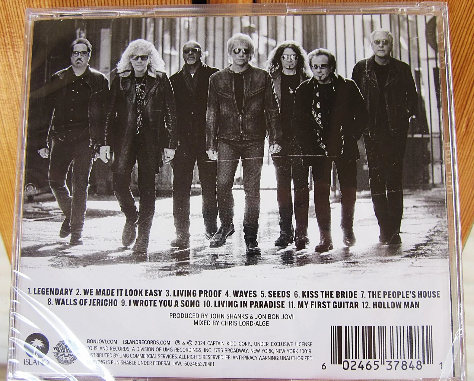 BON JOVI FOREVER SIGNED AND SEALED CD 2024 AUTOGRAPHED INSIDE, image 2