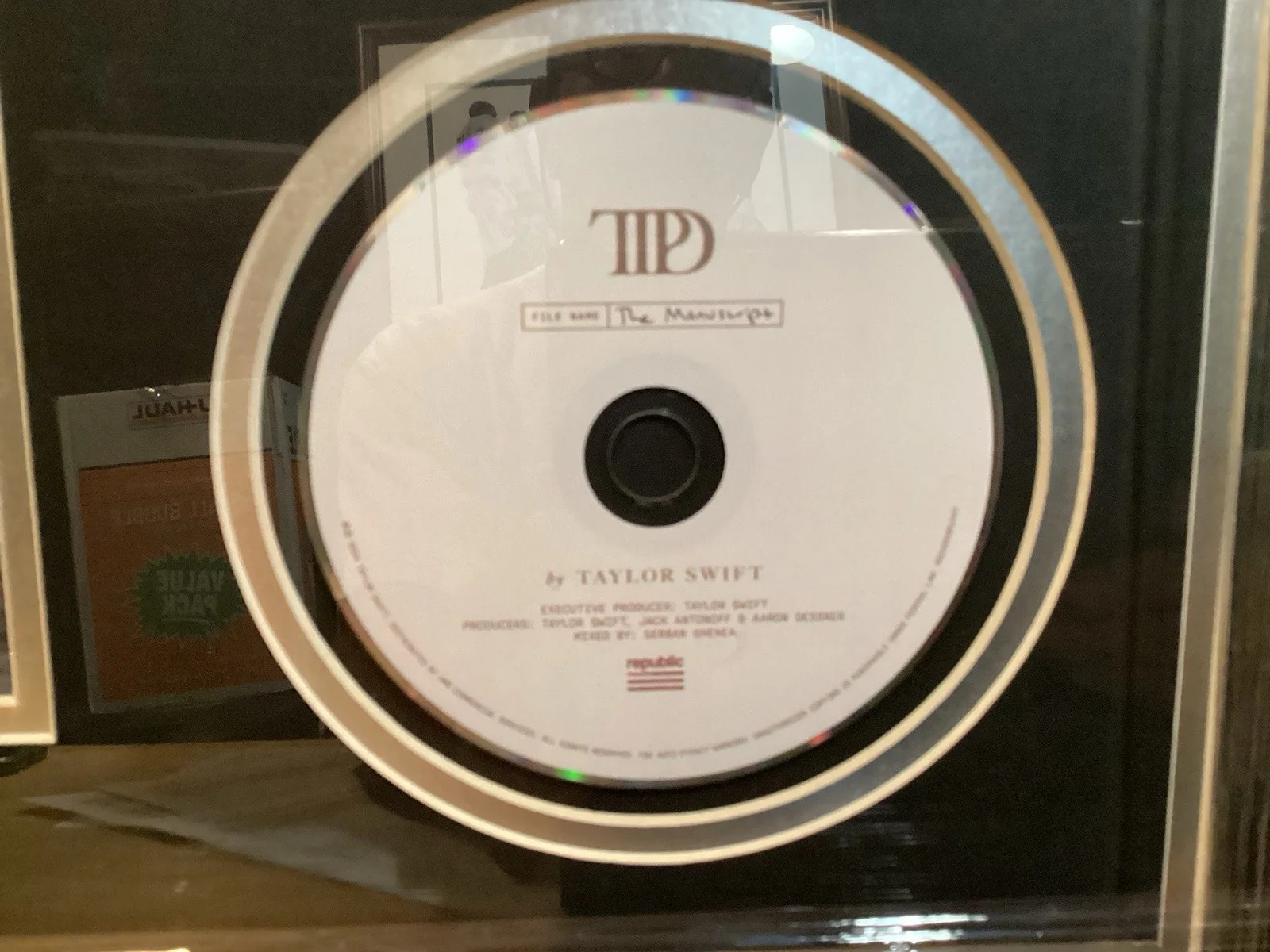 Taylor Swift 18x21 Signed CD Cover Display With JSA COA, image 3